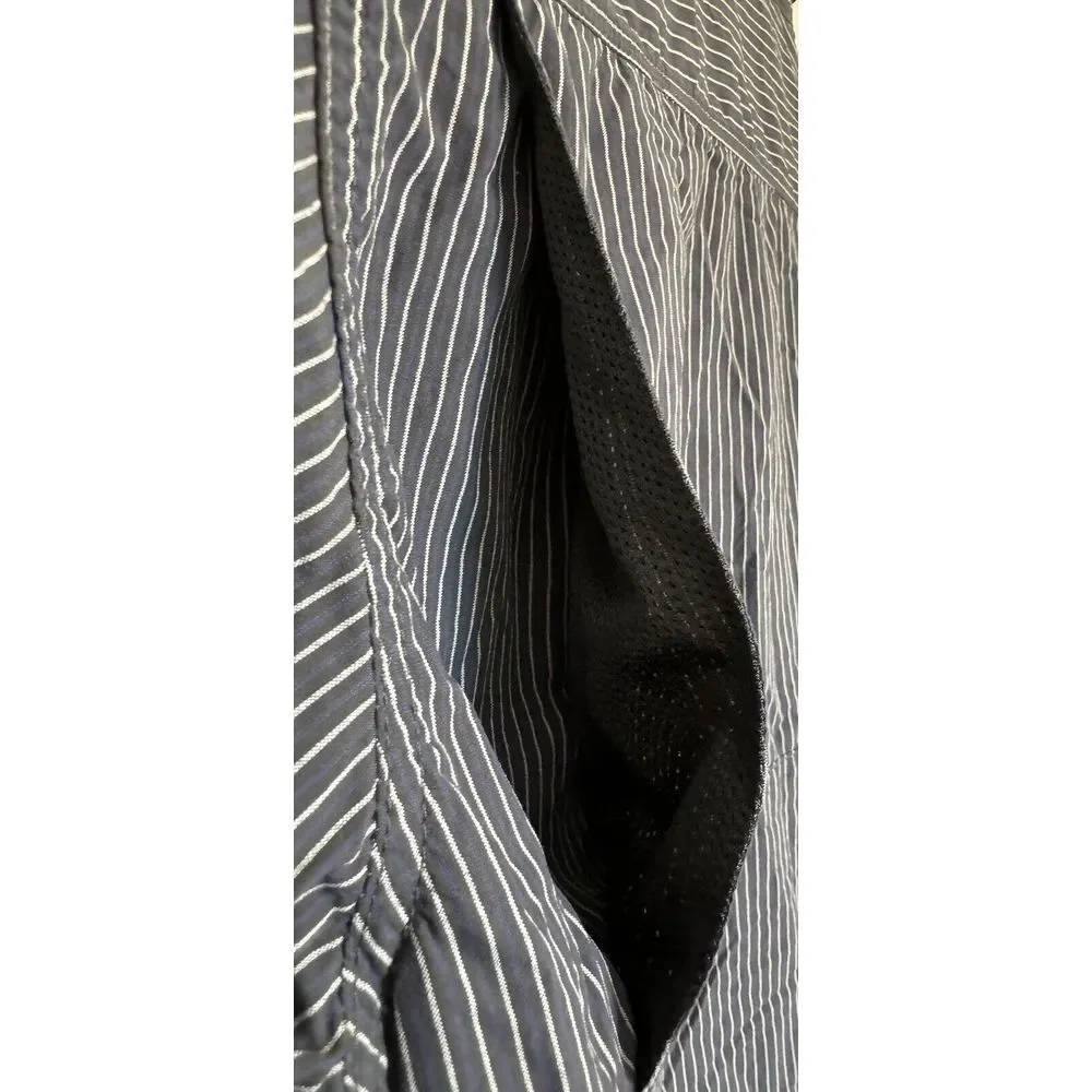 The North Face Men's Vented Button Up Long Sleeve Shirt Black Stripe Medium‎